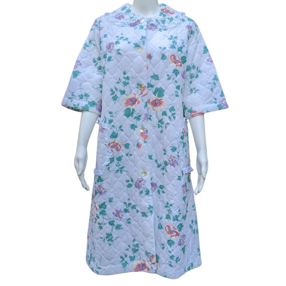 Vintage 80s white floral quilted robe with pockets dressing gown