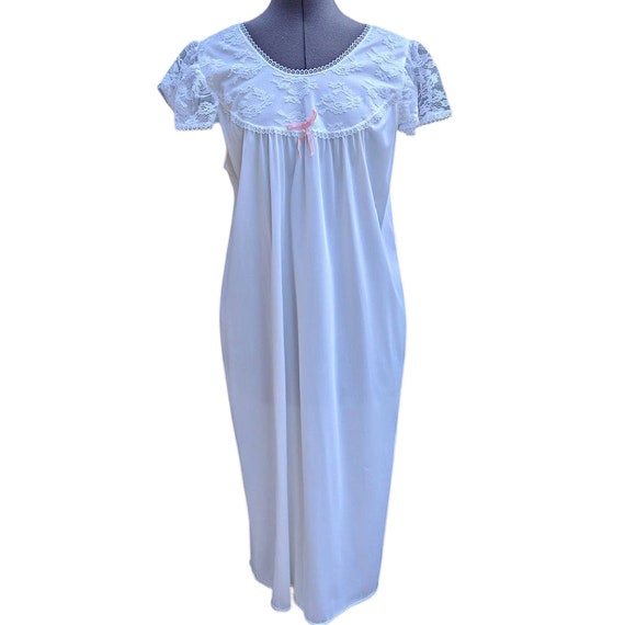 Vintage white lace and nylon nightgown - image 1