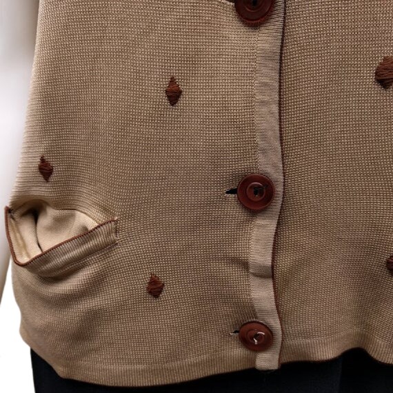 Vintage 40s or 50s beige brown sleeveless button … - image 3