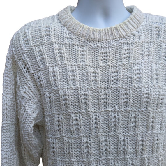 Vintage 80s white cotton cable knit sweater - image 2