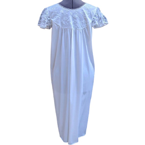 Vintage white lace and nylon nightgown - image 8