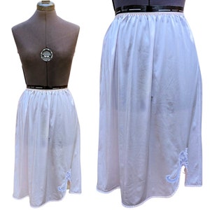 Vintage 80s pale pink with lace skirt slip, half slip