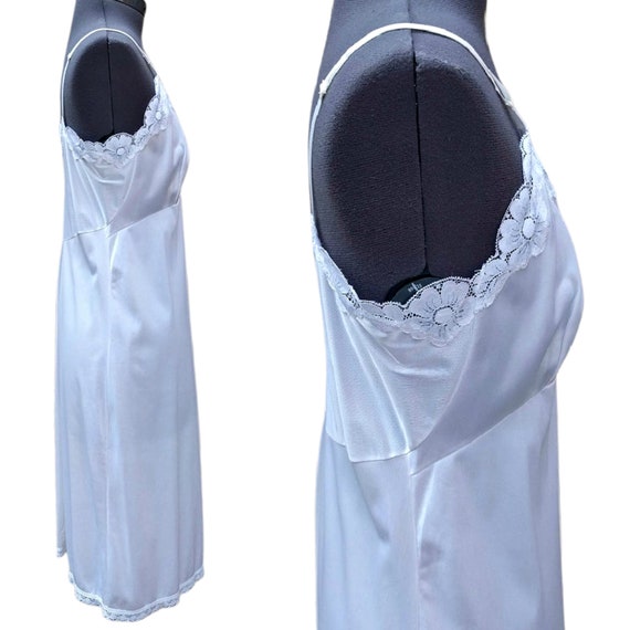 Vintage white nylon and lace dress slip - image 5