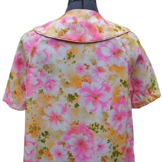 Vintage 50s or 60s pink and yellow cotton smock r… - image 8