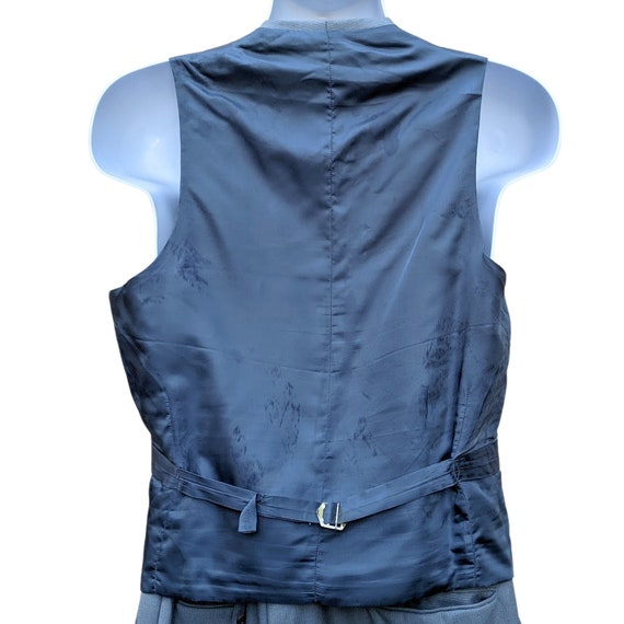 Vintage 70s powder blue 3 piece suit with large lapel… Gem