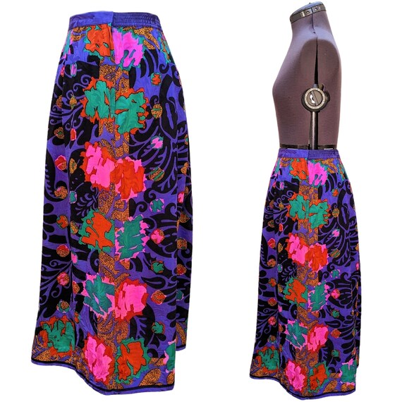 Vintage 80s or 90s 100% silk purple, black and mu… - image 4