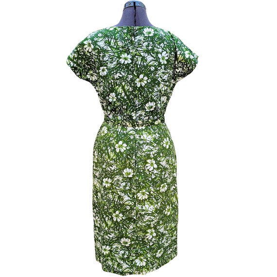 Vintage 1950s or 60s green floral on white wiggle… - image 7