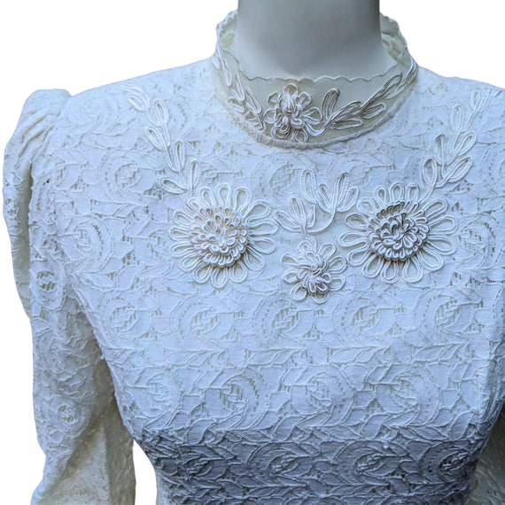 Vintage 1980 ivory white cotton lace embroidered … - image 2
