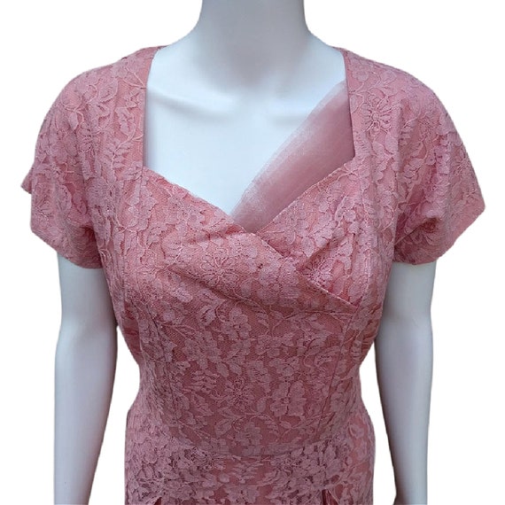 Vintage 40s or 50s coral salmon pink lace and tul… - image 2
