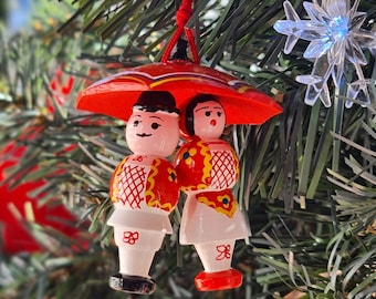 Sestinski Umbrella Couple, Wooden Christmas Tree Ornament