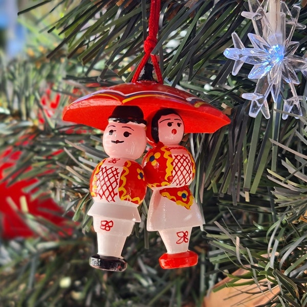 Sestinski Umbrella Couple, Wooden Christmas Tree Ornament