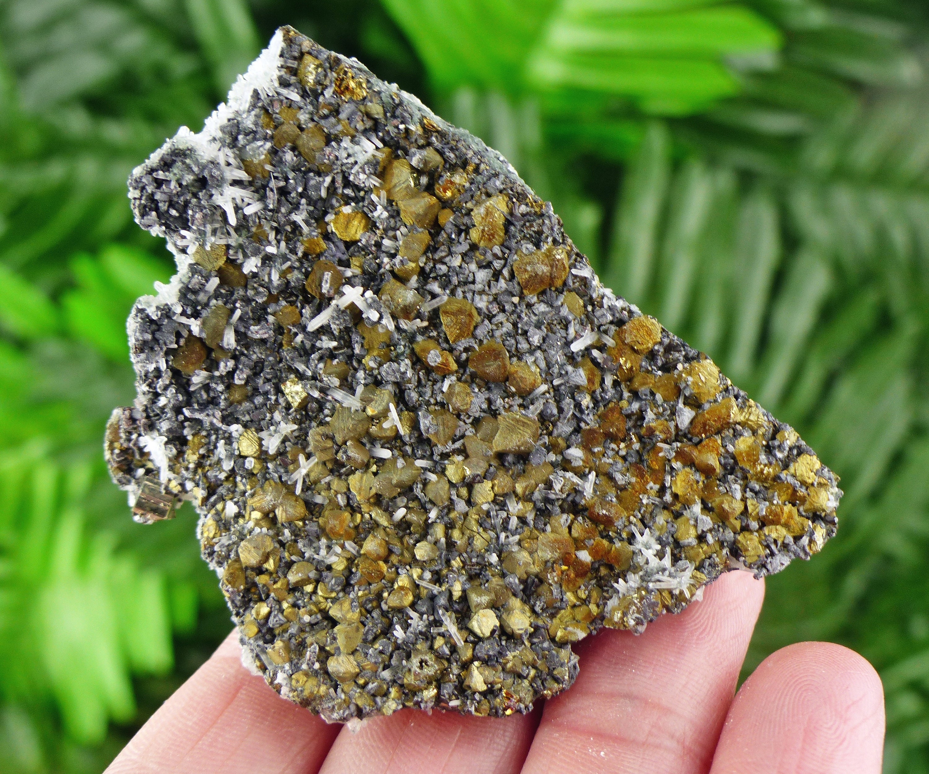 黄銅鉱と閃亜鉛鉱を含むクォーツ、原石、天然鉱物、スピリチュアル