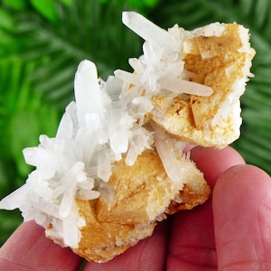 Erstaunlicher Quarz mit gelbem Calcit, Rohkristall, natürliches Mineral, Heilungskristall, Spiritualitätskristall, Mineralprobe B2403
