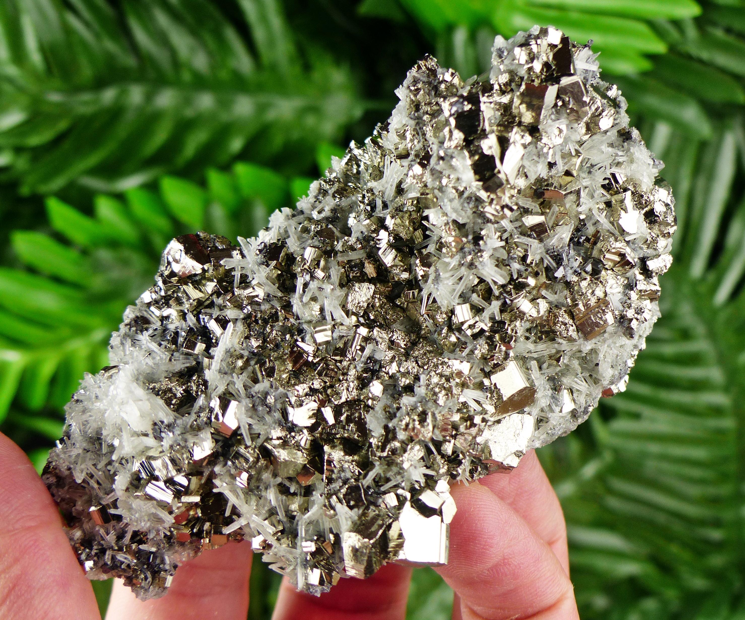 素晴らしい黄鉄鉱入りクォーツ、原石、天然鉱物、ヒーリングクリスタル