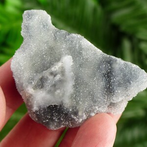 Erstaunlicher und seltener glänzender Chalcedon-Kristall, roher Kristall, natürliches Mineral, heilender Kristall, Spiritualität-Kristall, Mineralprobe B2796