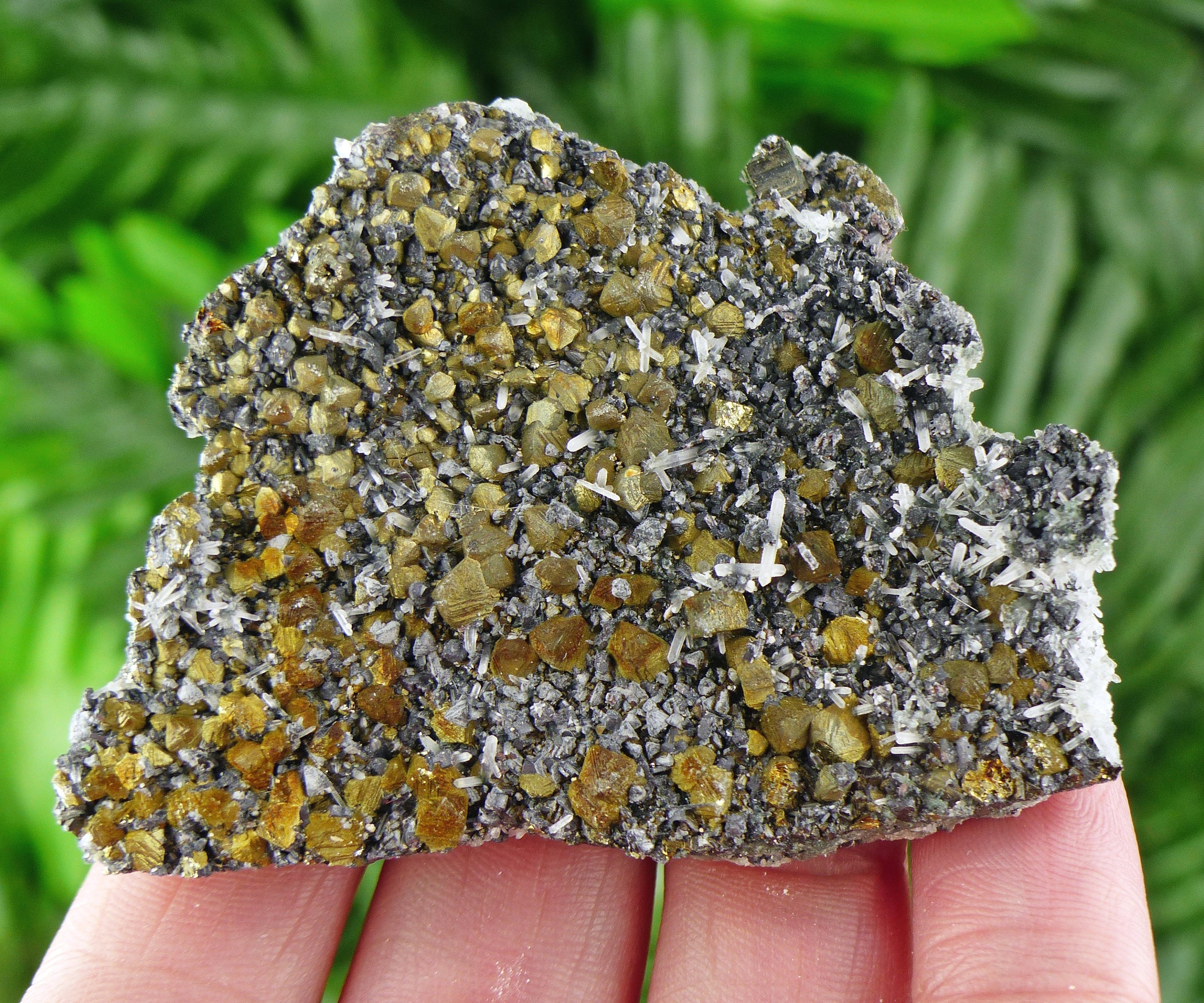 黄銅鉱と閃亜鉛鉱を含むクォーツ、原石、天然鉱物、スピリチュアル