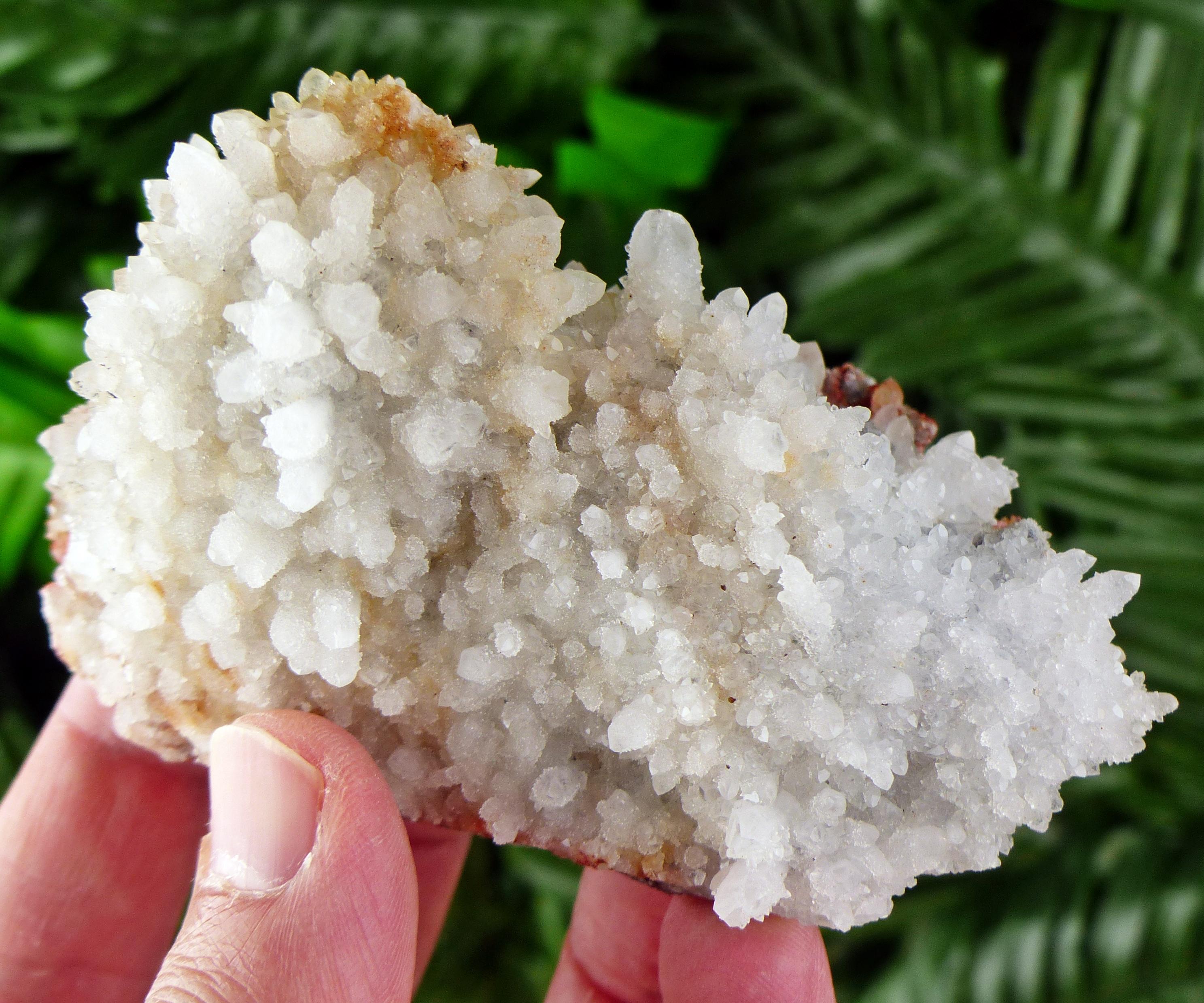 画材 Iron Quartz Genuine Iron-oxidized Quartz on Calcite – Crystals and Cleavage