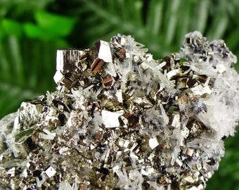 素晴らしい黄鉄鉱入りクォーツ、原石、天然鉱物、ヒーリングクリスタル