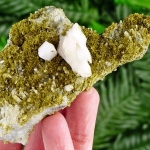 Amazing Clear Quartz with Epidote and Calcite, Raw Crystal, Natural Mineral, Healing Crystal, Spirituality Crystal, Mineral Specimen B3336