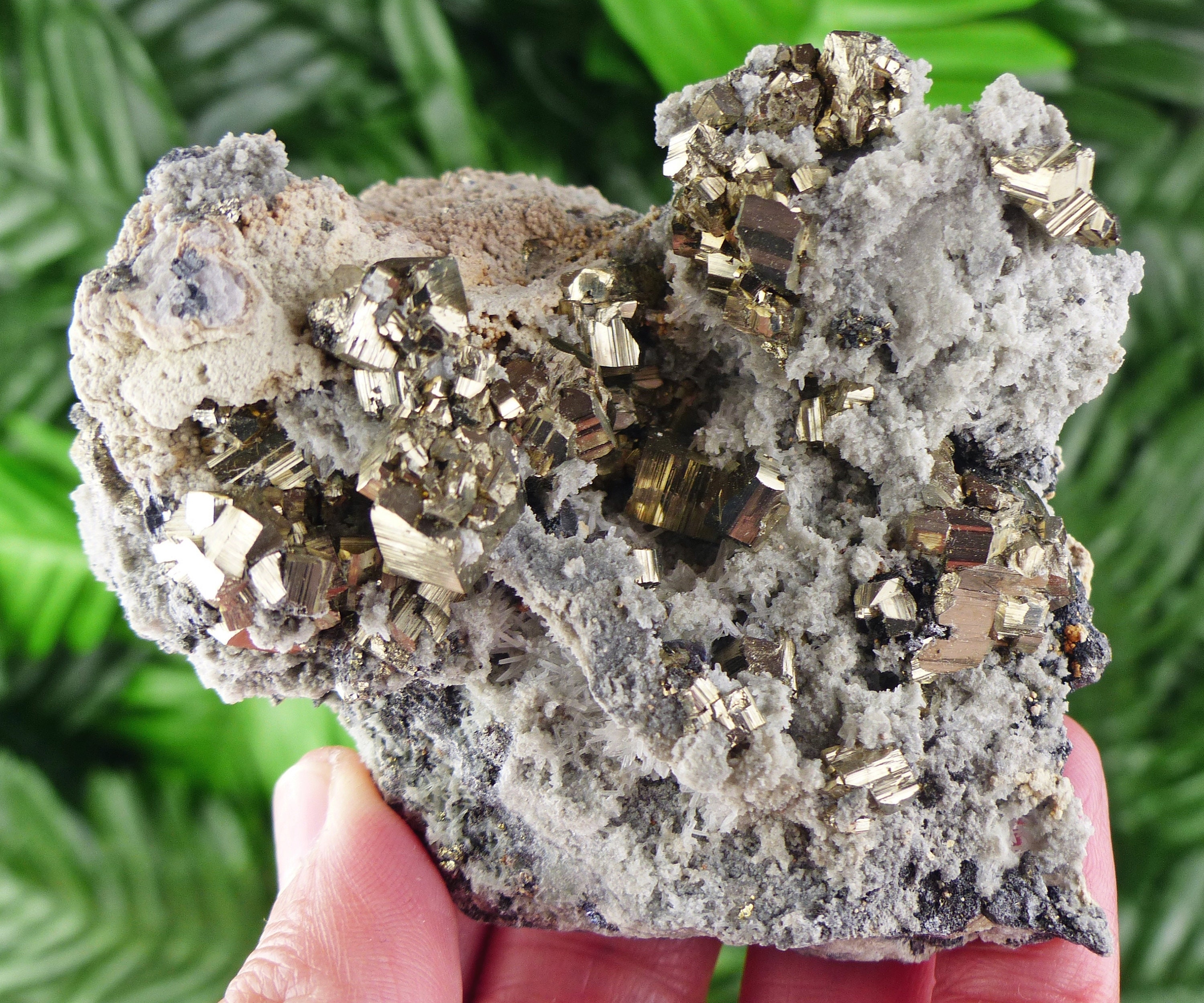 天然石 原石 水晶 黄鉄鉱 鉱物標本 素晴らしい黄鉄鉱入りクォーツ、原石、天然鉱物、スピリチュアル