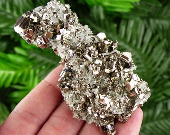 アメジストファントム入り希少クォーツ、紫水晶、原石、原石クリスタル