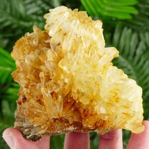 Amazing Quartz with Iron Oxide, Raw Crystal, Natural Mineral, Healing Crystal, Spirituality Crystal, Mineral Specimen B2956