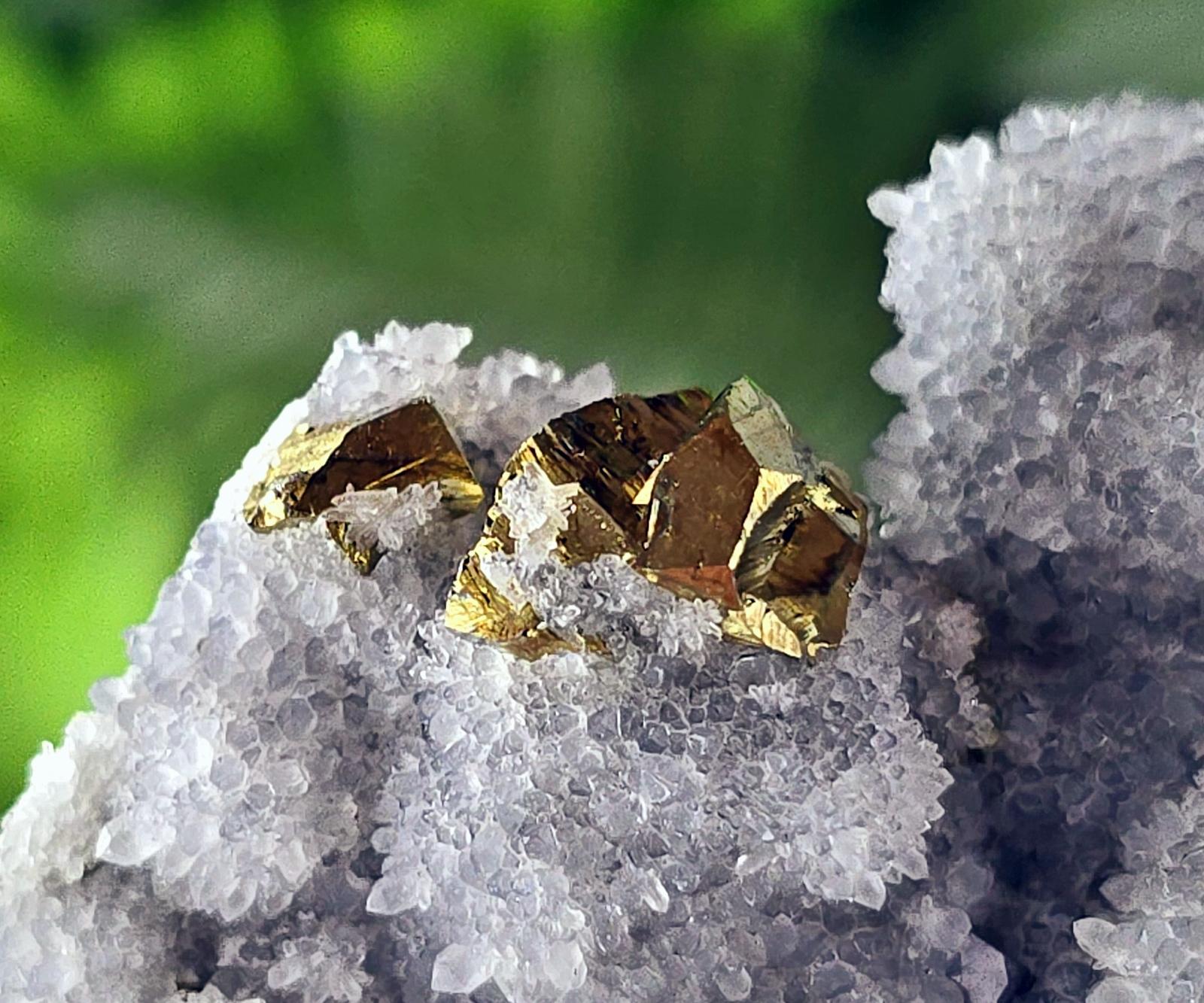 ☆SALE☆黄銅鉱 原石（ 水晶 閃亜鉛鉱 黄鉄鉱 を含む) 天然石 鉱物