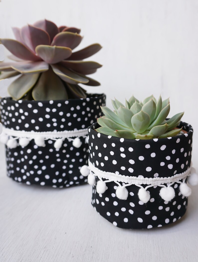 Let/'s Polka..Dot Plant Pot Cover