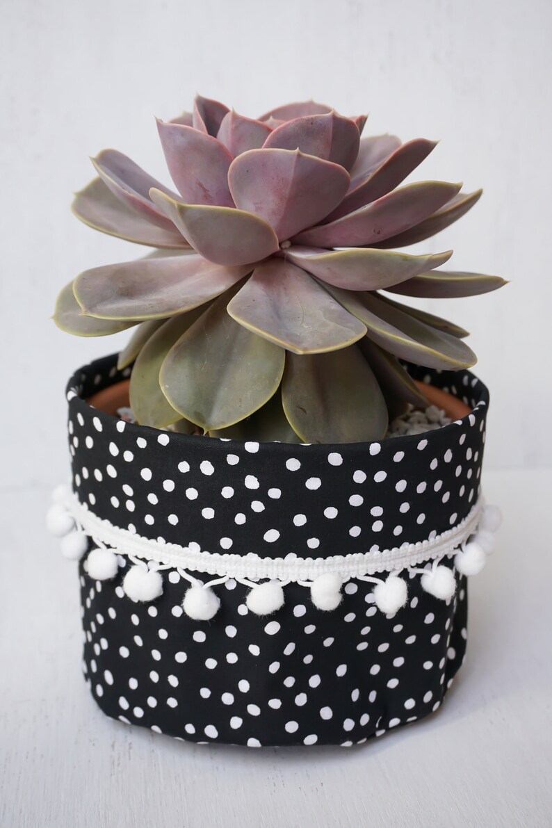 Let/'s Polka..Dot Plant Pot Cover