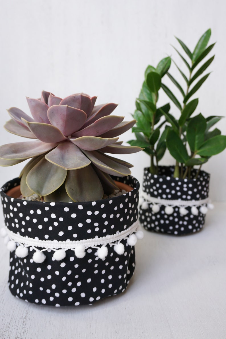 Let/'s Polka..Dot Plant Pot Cover