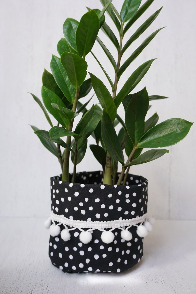 Let/'s Polka..Dot Plant Pot Cover