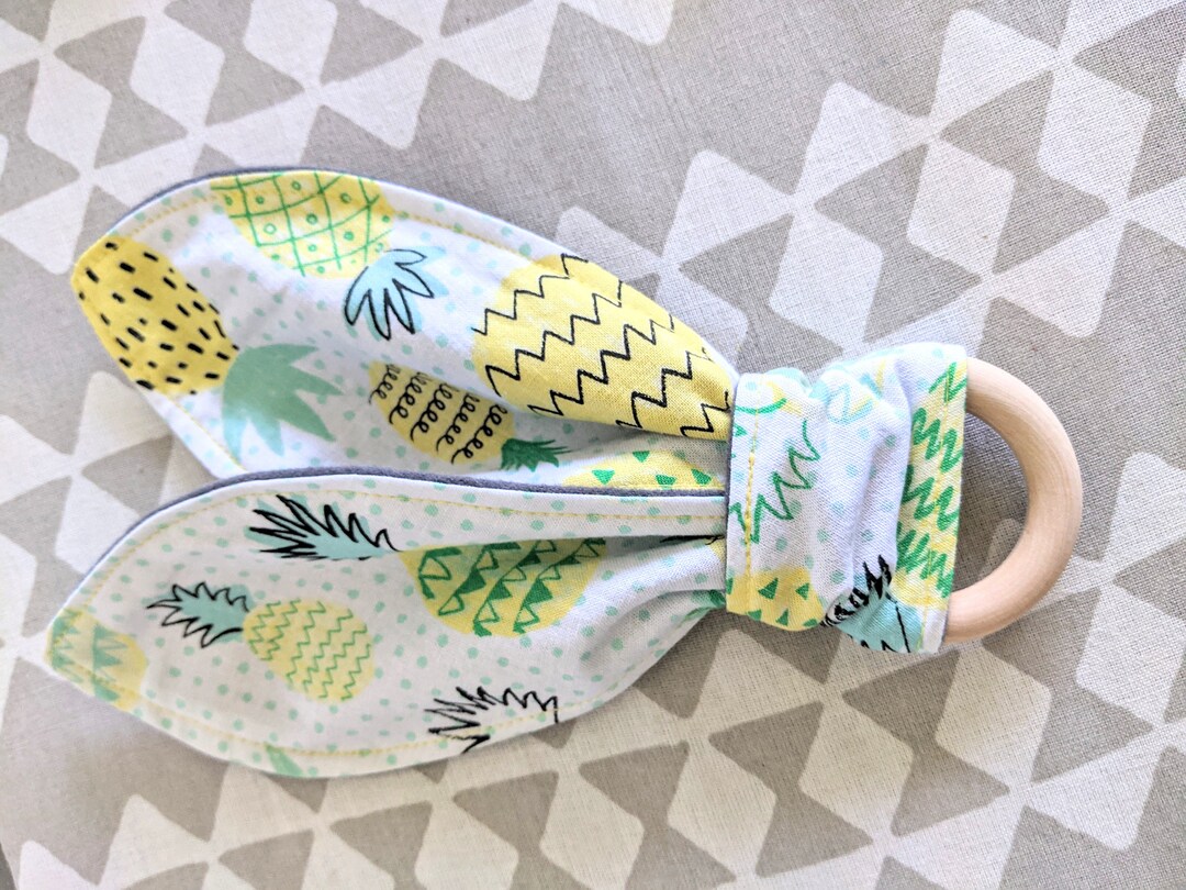Pineapple Teether Wood Ring Teether Teething Toy Baby Teething Ring