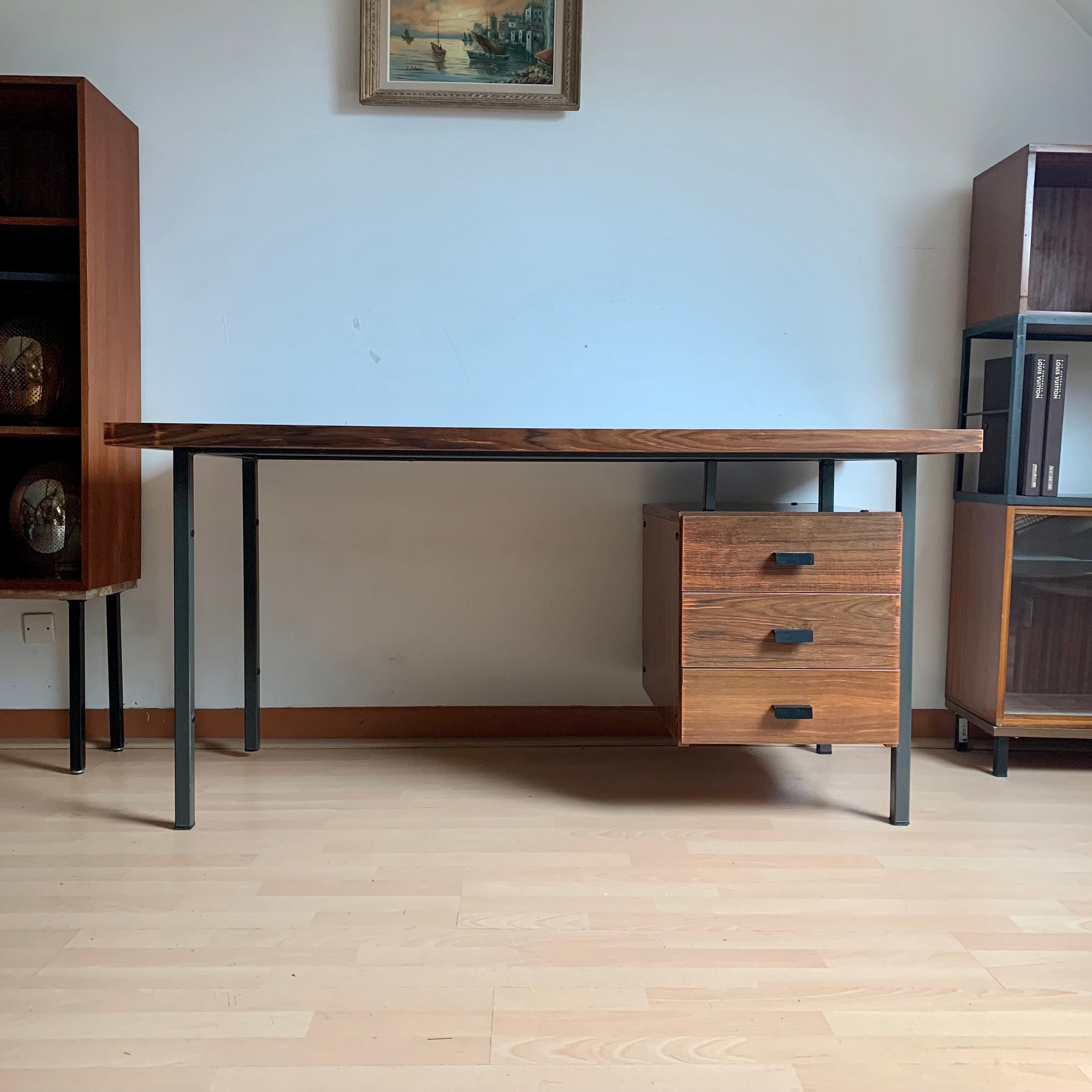 Bureau Moderniste Vintage