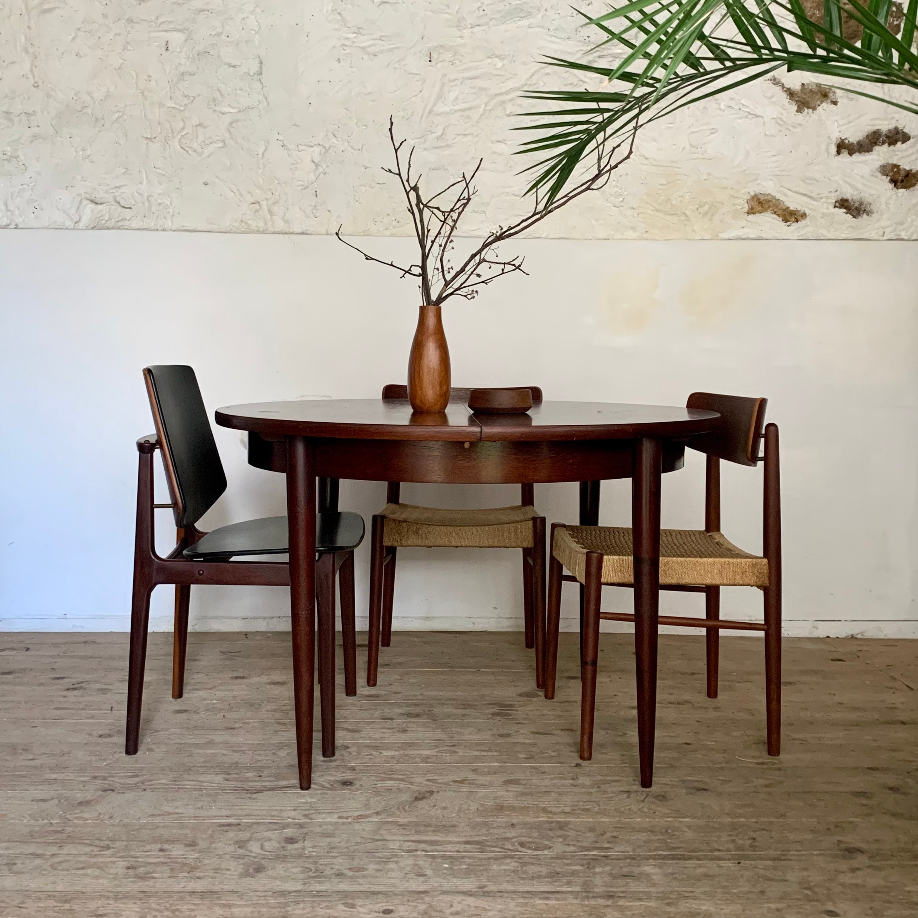 Table Ronde Scandinave Vintage en Palissandre de Rio