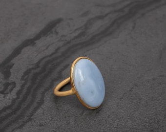 Anello in Argento Sterling 925 con Pietra Ovale Bianca