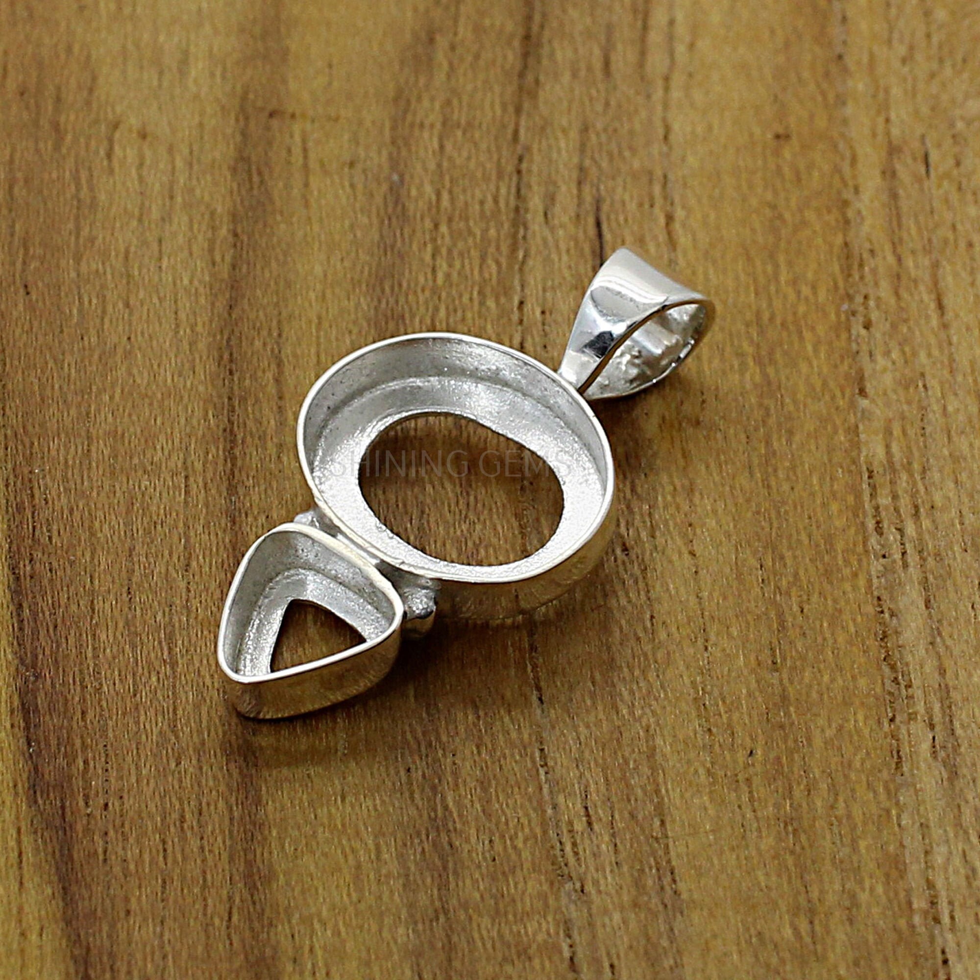 925 スターリング シルバー ペンダント コレット オーバル 10 x 8 mm