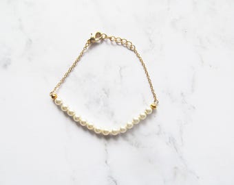 pearl bracelet, pearl wedding jewelry, bridesmaid bracelet, delicate bracelet, bridesmaid jewellery