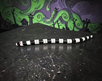 Beetlejuice White and Black Sandworm