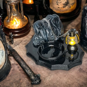 Black Phantom Resin Catchall