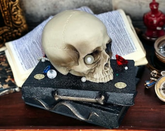 Pirate Skull Book Centerpiece