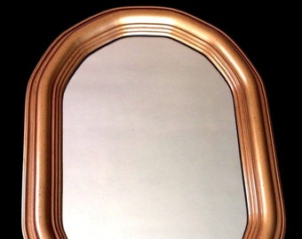 Gran Retro Oval Mirror Gold Tone Plastic Hollywood Regency Vintage 29.5 x 21.25"