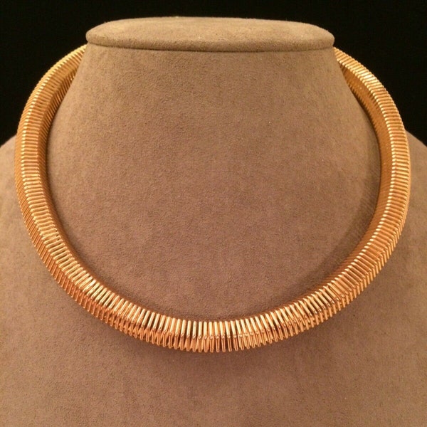 Vintage Gold tone Metal Mesh Coil Choker Necklace 20"