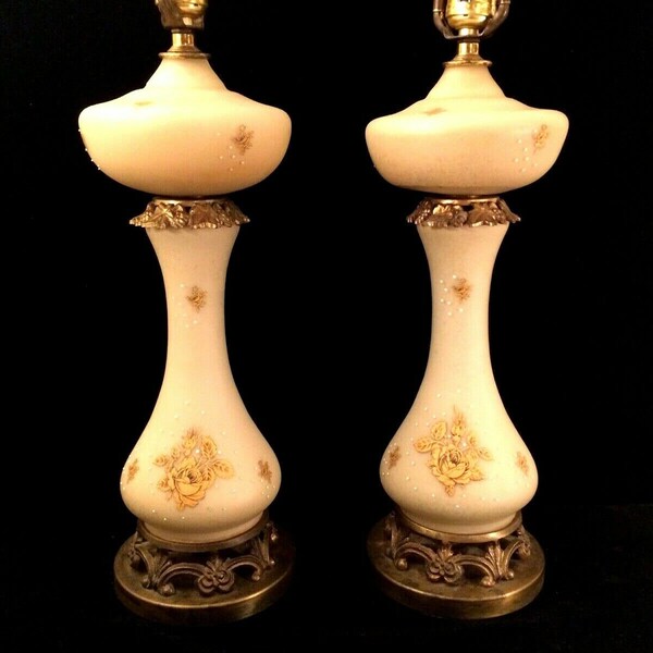 Pair VTG Hollywood Regency Mocha Custard Satin Glass 3-way Lamps Roses Floral