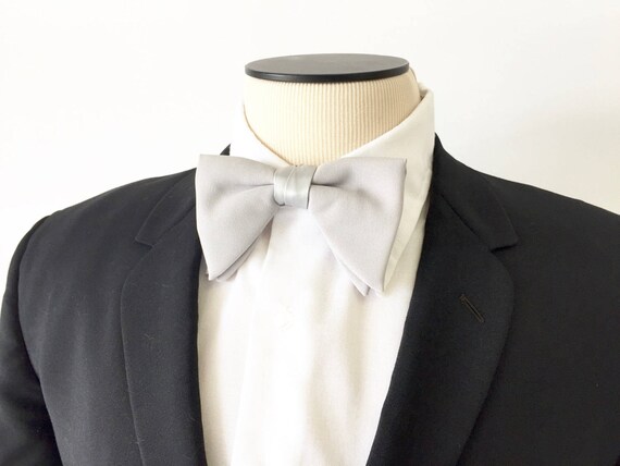 1970s Fat Bow Tie / Wide Bow Tie / Butterfly Bow T