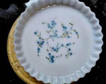Vintage Arcopal Veronica Myosotis Forget-Me-Not Large Milk Glass Flan/Quiche Dish 1970s French Cookware