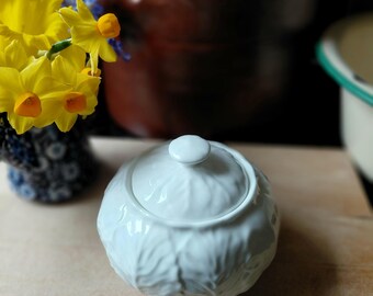 Vintage Wedgwood Countryware White Bone China Covered Sugar Bowl Cabbage Leaf Design