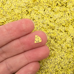 小さなスイスチーズスライスポリマー粘土かわいいフェイクスプリンクル、フィモフェイクスプリンクル、DIYキッズクラフト、タンブラーシェイカーフィル、M259