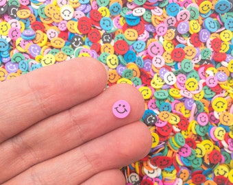 マルチカラー ハッピースマイリーフェイス ポリマークレイ 非食用絵文字スプリンクル、フィモ フェイクスプリンクルミックス、デコデン ファンフェッティ レインボージミー E206