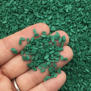 Christmas Holiday Holly Leaves, Holly Leaf Polymer Clay Slice Sprinkles, Christmas Nail Art Slices, Miniature Sprinkles, N114