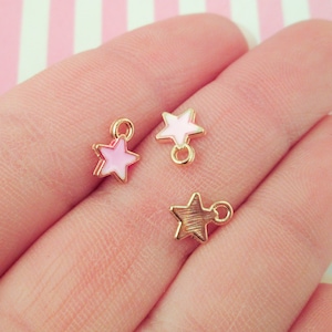 10 pingentes de estrela pequenos em esmalte rosa, 6 mm, banhados a ouro, modelo A135